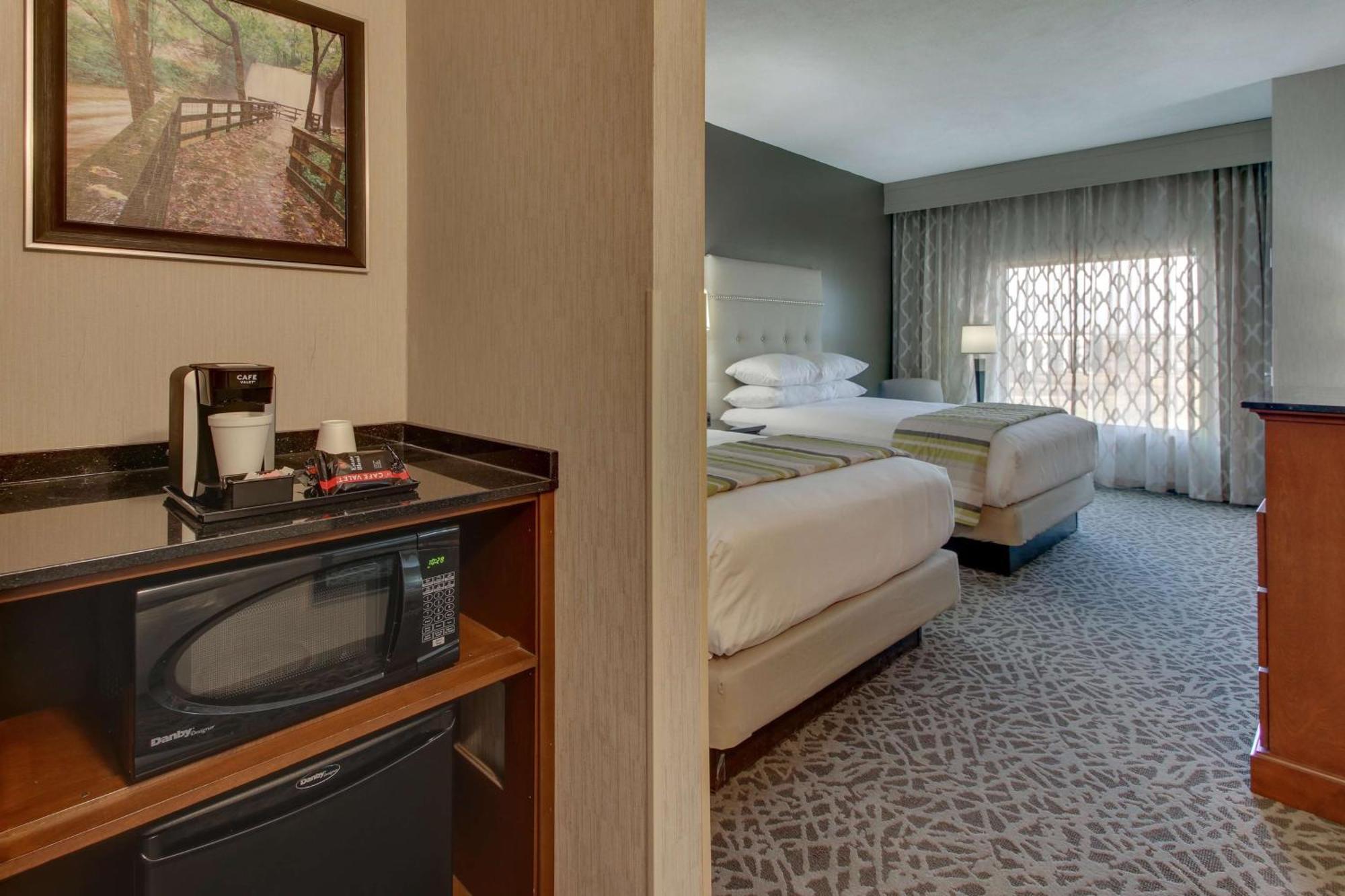 Drury Inn & Suites Cleveland บีชวูด ภายนอก รูปภาพ