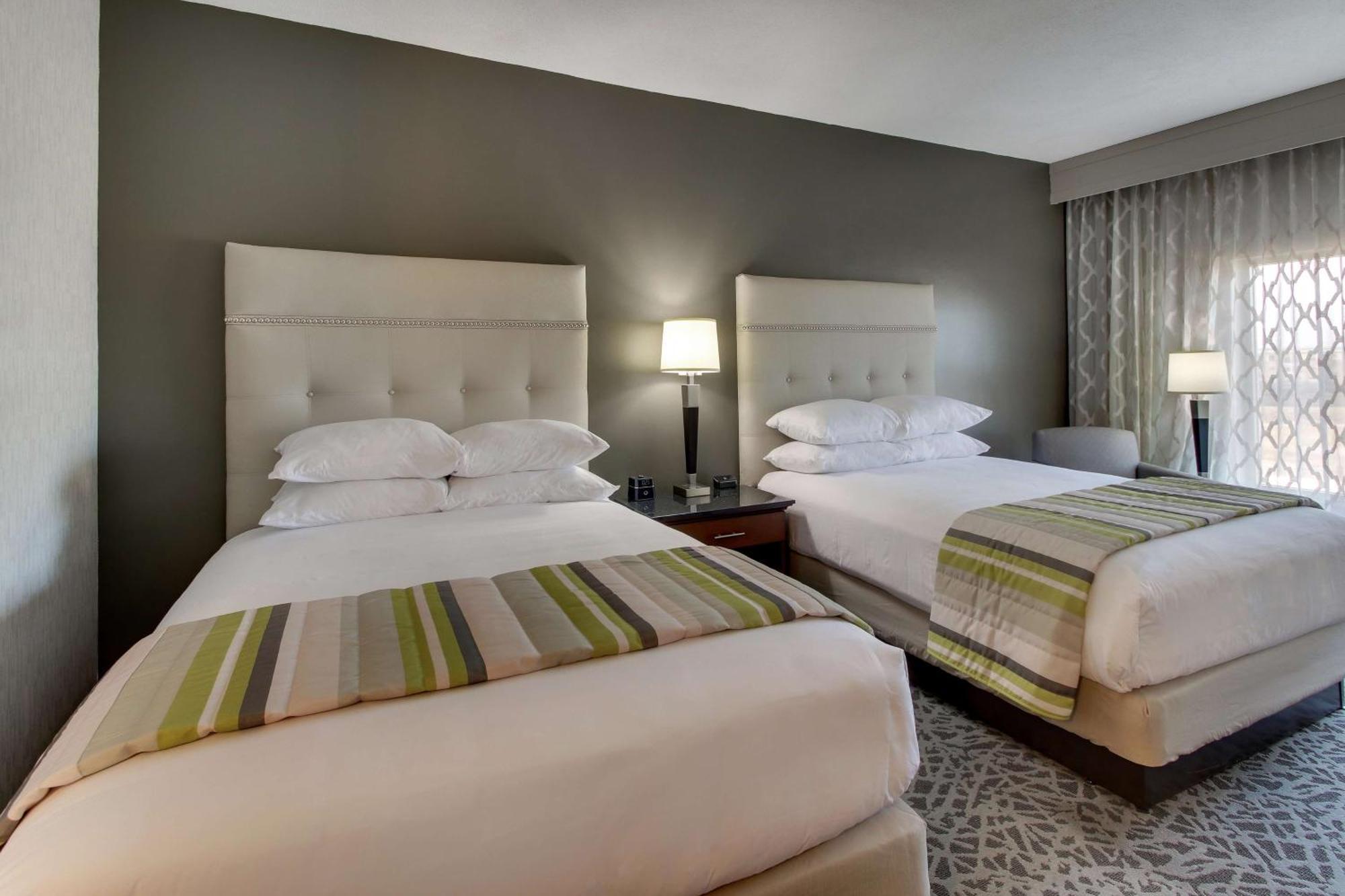 Drury Inn & Suites Cleveland บีชวูด ภายนอก รูปภาพ