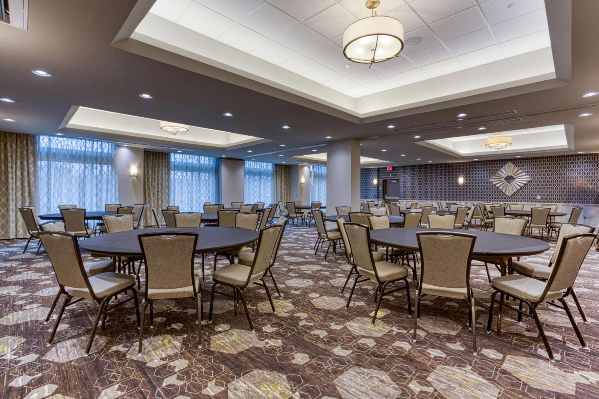 Drury Inn & Suites Cleveland บีชวูด ภายนอก รูปภาพ