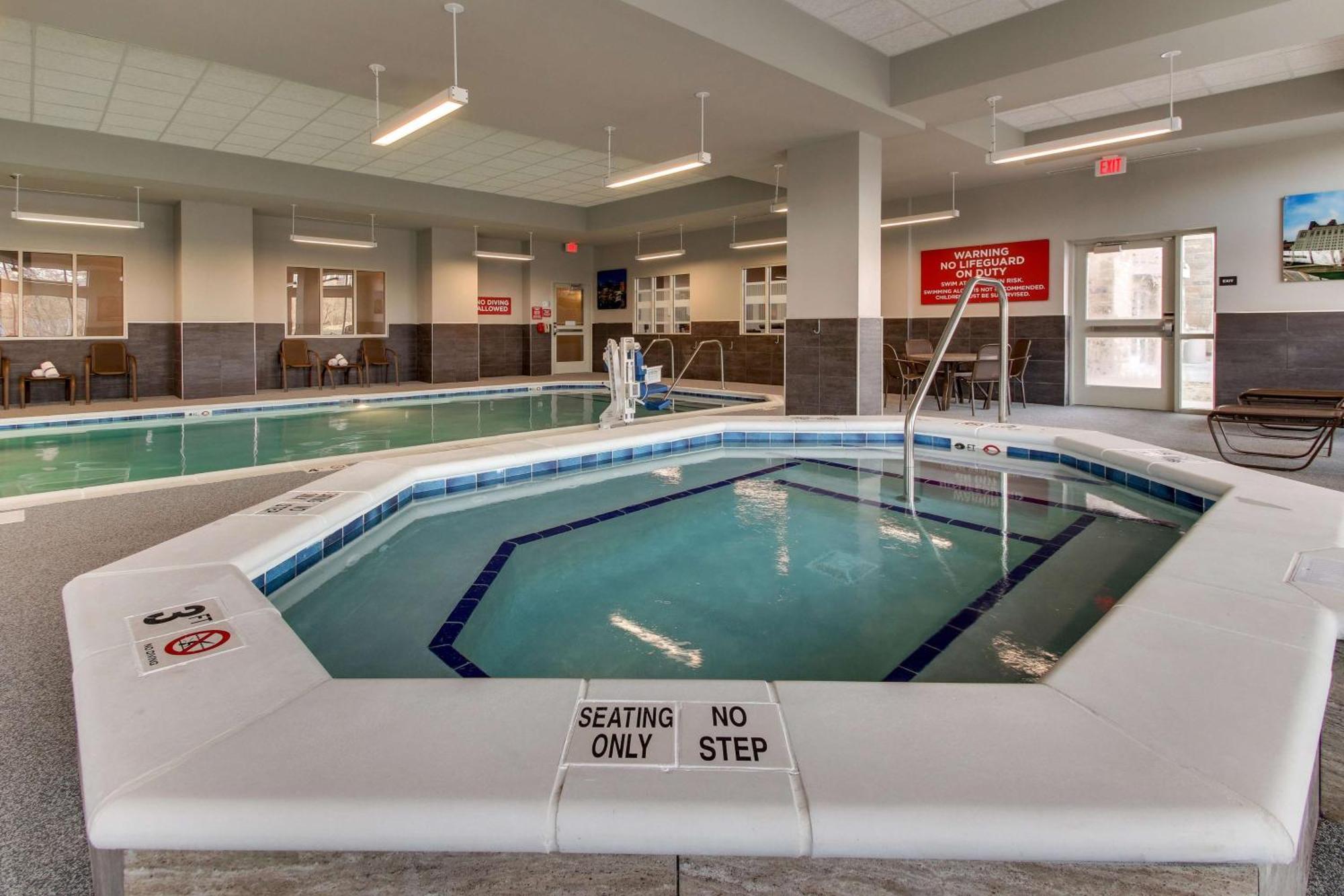 Drury Inn & Suites Cleveland บีชวูด ภายนอก รูปภาพ