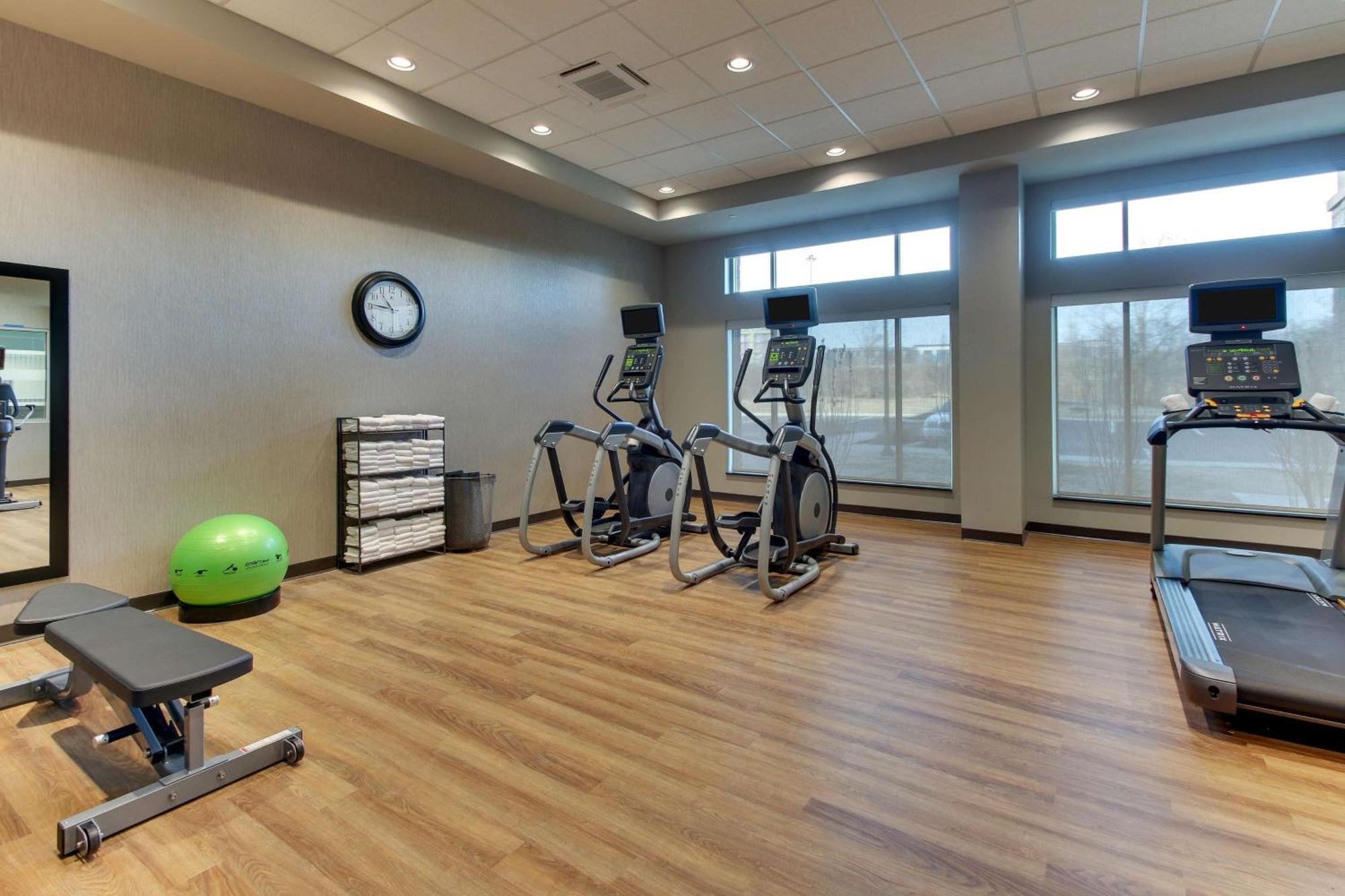 Drury Inn & Suites Cleveland บีชวูด ภายนอก รูปภาพ