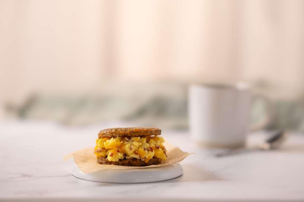 Drury Inn & Suites Cleveland บีชวูด ร้านอาหาร รูปภาพ